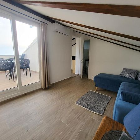 Appartamento Rustic House Diklo 20M From The Sea Zara Esterno foto