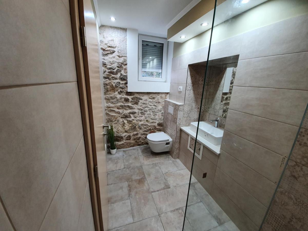 Appartamento Rustic House Diklo 20M From The Sea Zara Esterno foto