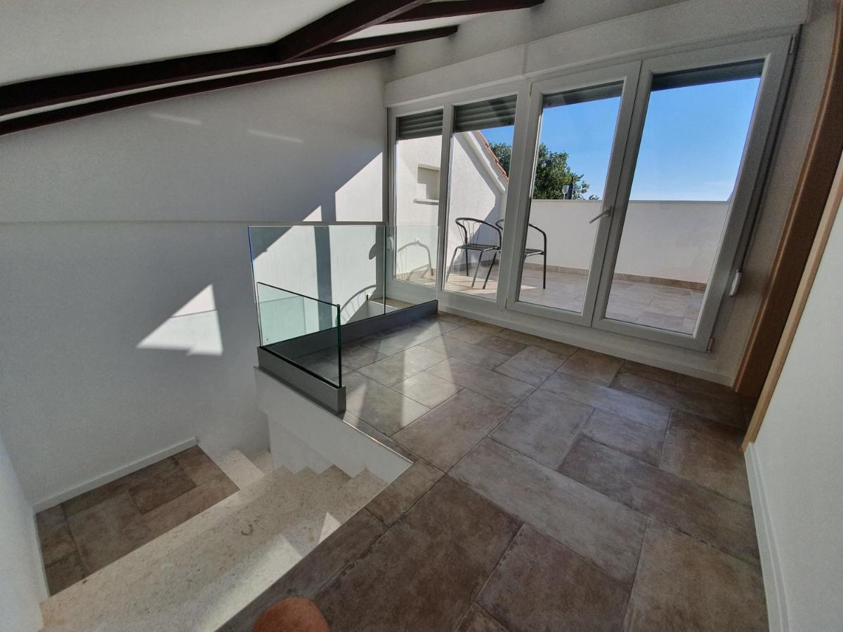 Appartamento Rustic House Diklo 20M From The Sea Zara Esterno foto