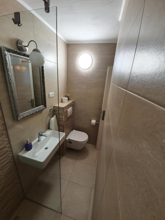 Appartamento Rustic House Diklo 20M From The Sea Zara Esterno foto