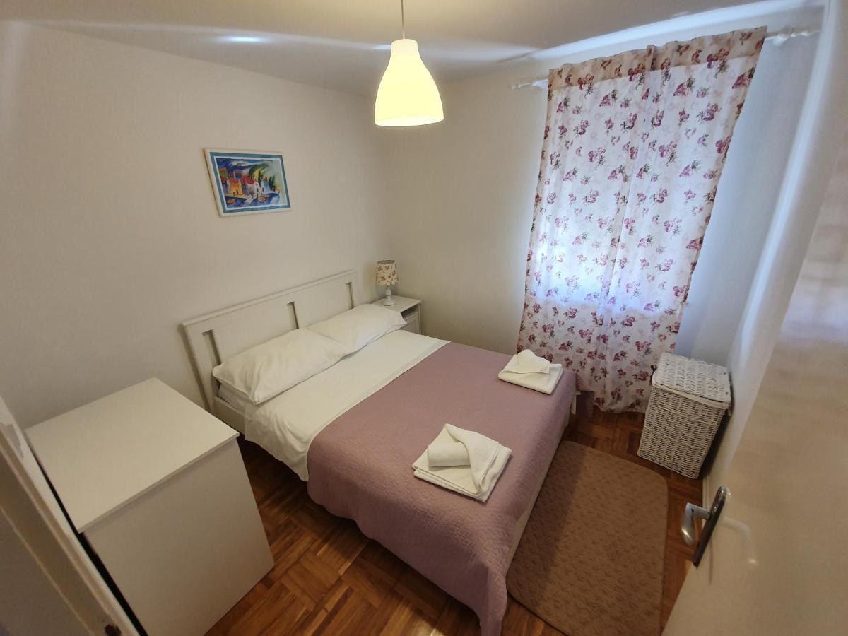 Appartamento Rustic House Diklo 20M From The Sea Zara Esterno foto