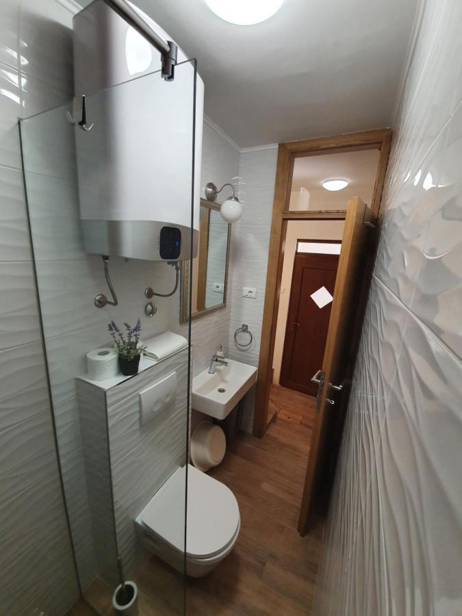 Appartamento Rustic House Diklo 20M From The Sea Zara Esterno foto