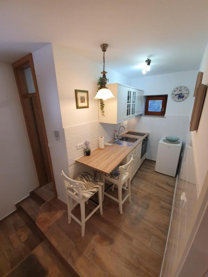 Appartamento Rustic House Diklo 20M From The Sea Zara Esterno foto