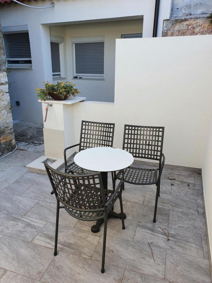 Appartamento Rustic House Diklo 20M From The Sea Zara Esterno foto