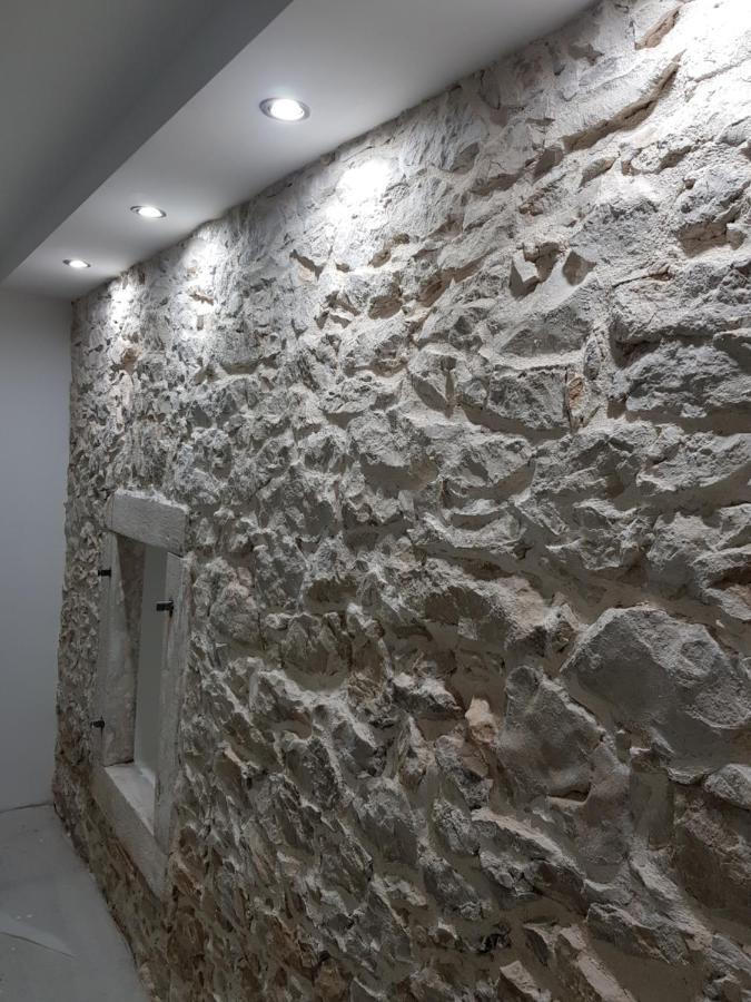Appartamento Rustic House Diklo 20M From The Sea Zara Esterno foto